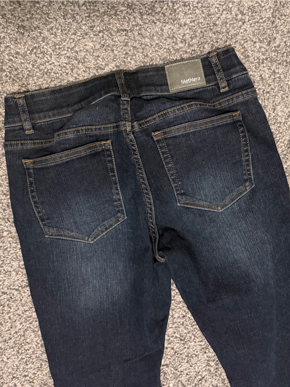 Women's Dark Wash Jeans - Classic - Picture 3 of 15